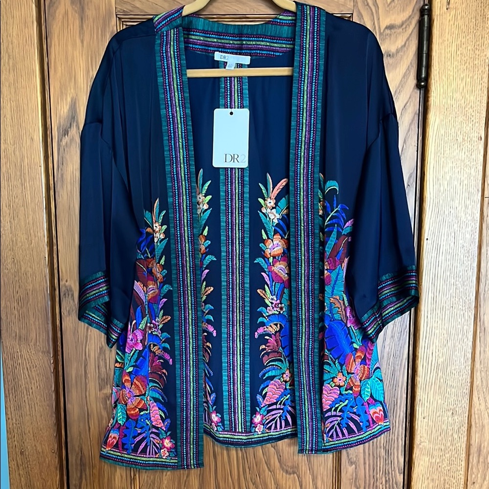DR2 Women's Floral Embroidered Kimono Top